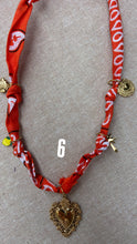 Charger l&#39;image dans la galerie, Collier Bandana
