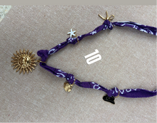 Charger l&#39;image dans la galerie, Collier Bandana

