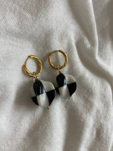 Charger l&#39;image dans la galerie, Boucle d’oreilles Cassandre
