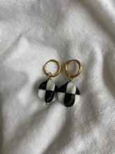 Charger l&#39;image dans la galerie, Boucle d’oreilles Cassandre
